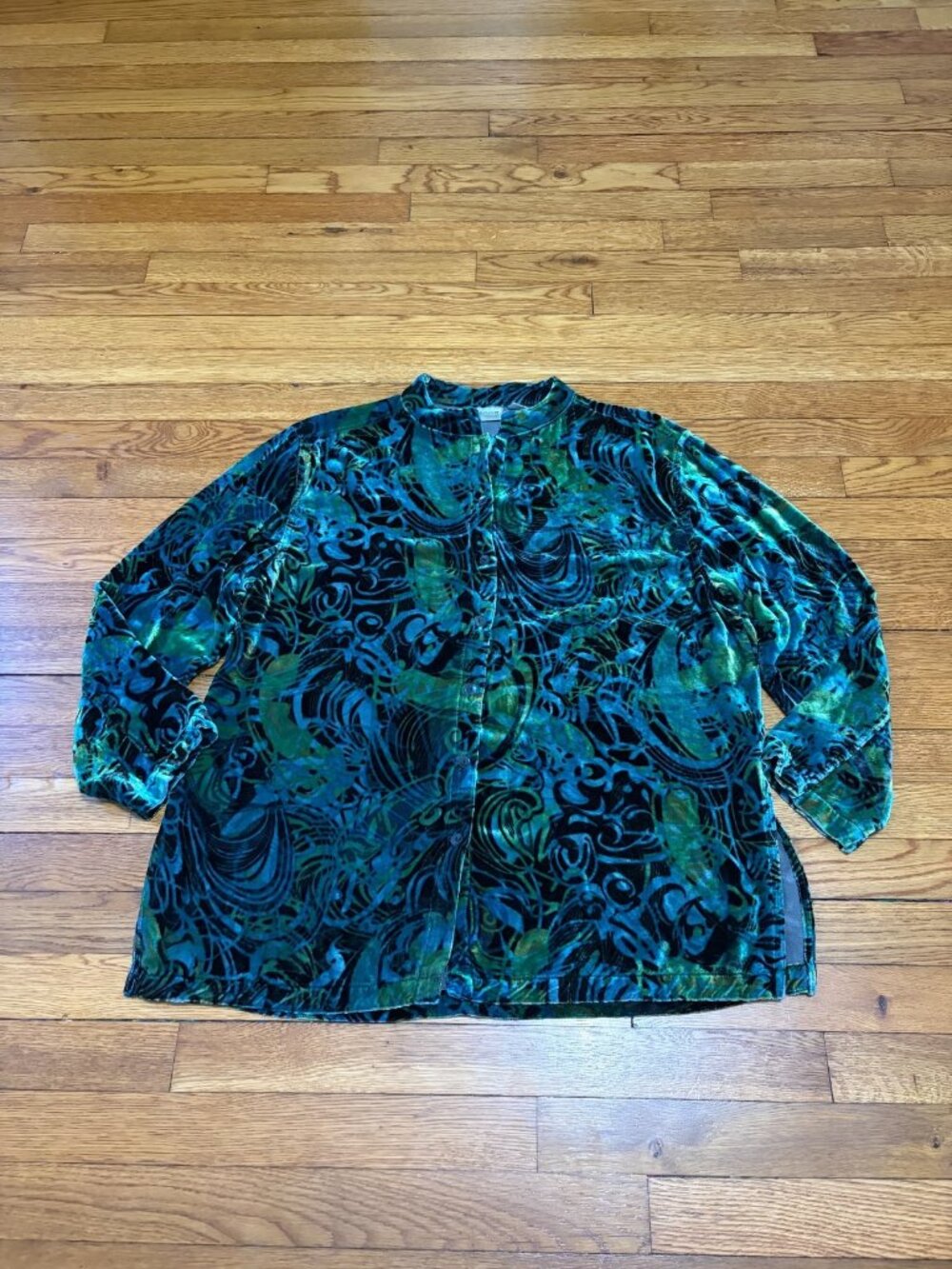 Chico's Womens Velvet Button Up Blouse Size 2 (US 12) Green Silk Rayon Shirt